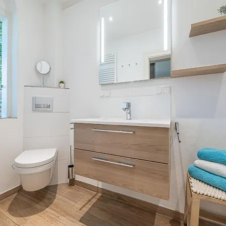 Lindenkate Nyaraló *