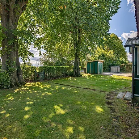 Lindenkate Nyaraló *